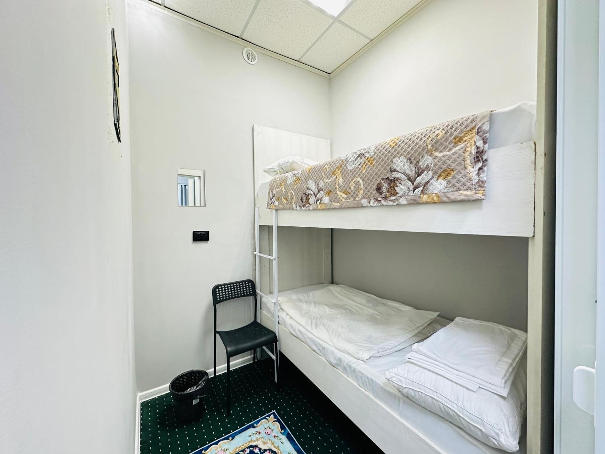 Center Capsule Hotel Almatý Exterior foto