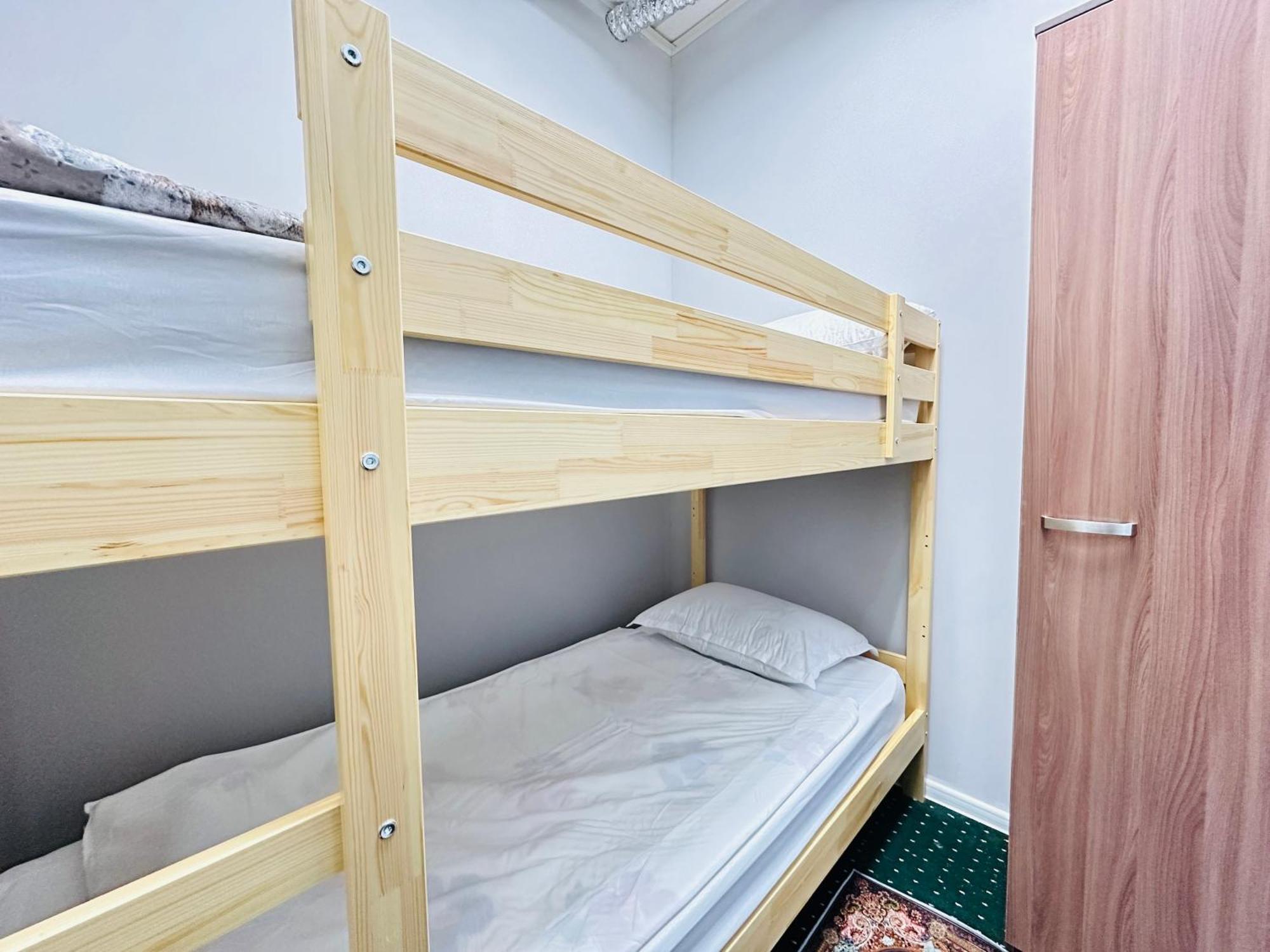 Center Capsule Hotel Almatý Exterior foto
