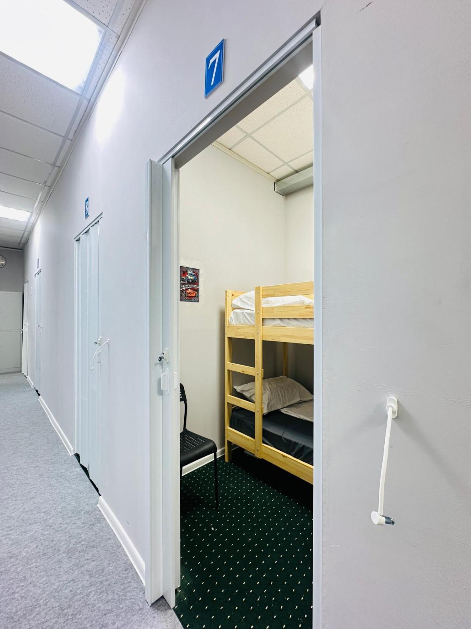 Center Capsule Hotel Almatý Exterior foto